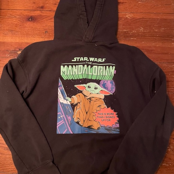 RARE size 12/14 (fits like youth M) H and M Mandalorian hoodie - Picture 1 of 2
